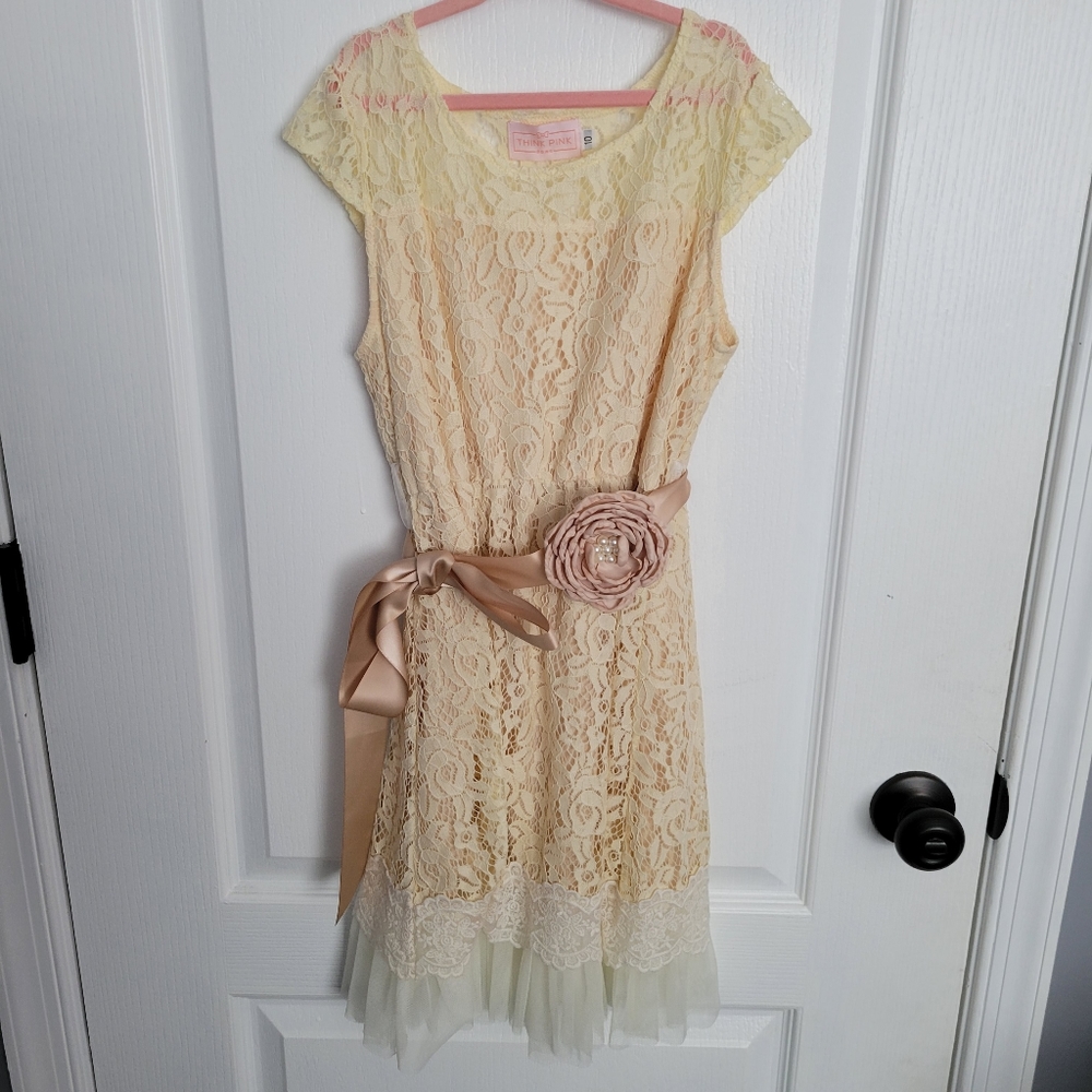 Girls lace dress